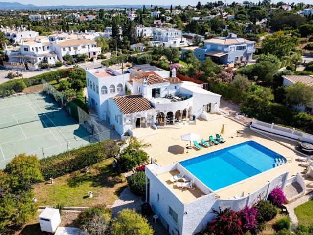 Moradia, Lagoa e Carvoeiro