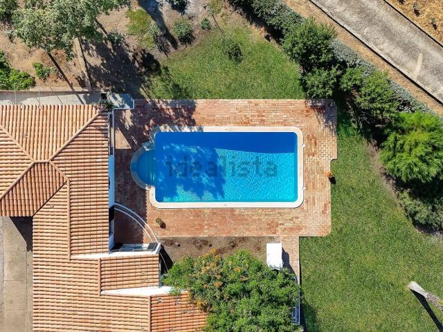 Moradia, Lagoa e Carvoeiro