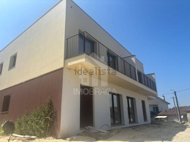 Moradia, Lamas