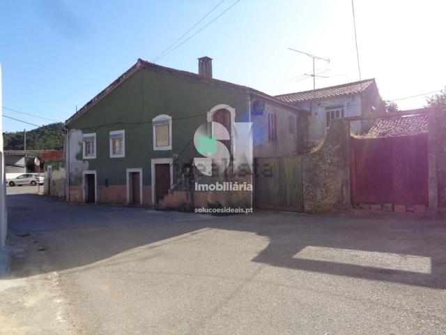 Moradia, Lamas