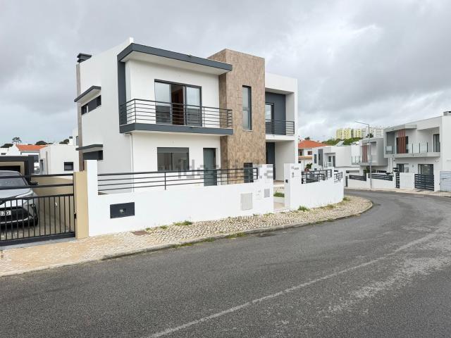 Moradia, Laranjeiro e Feijó