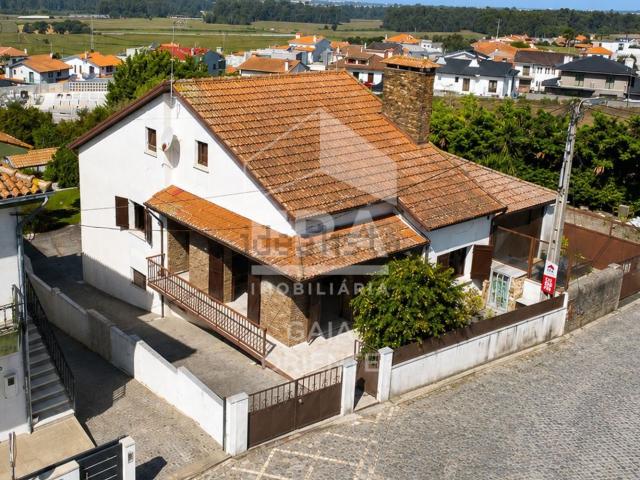 Moradia, Laúndos
