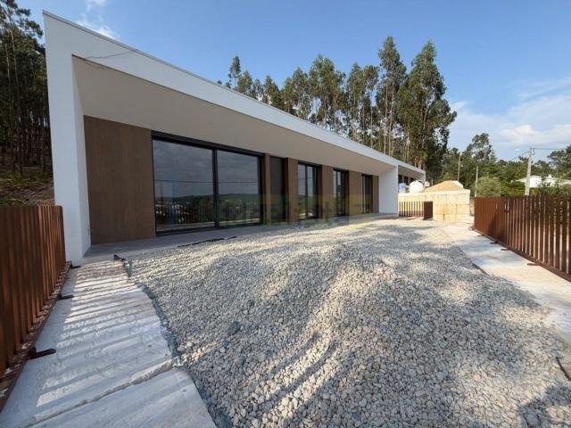 Moradia, Leiria Pousos Barreira e Cortes