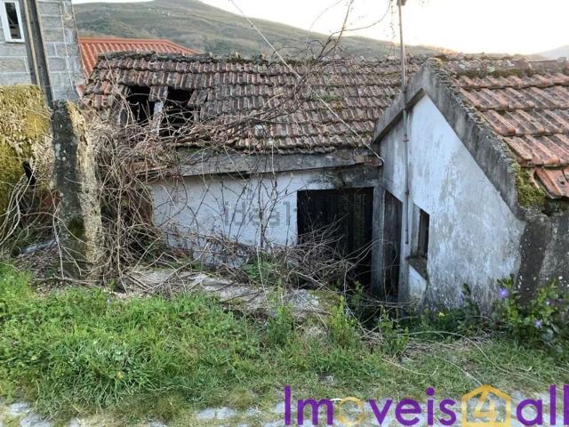 Moradia, Loivos do Monte