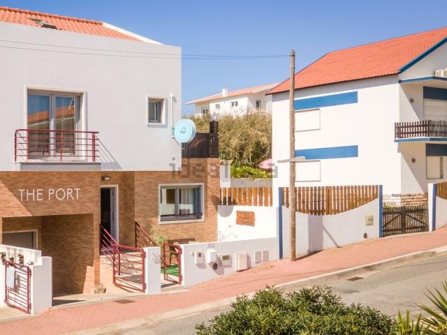 Moradia, Lourinhã e Atalaia