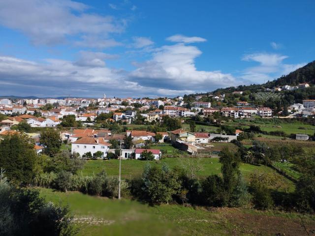 Moradia, Lousã e Vilarinho