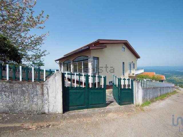Moradia, Lousã e Vilarinho