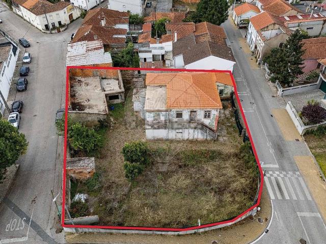 Moradia, Lousã e Vilarinho