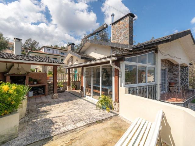 Moradia, Lousã e Vilarinho