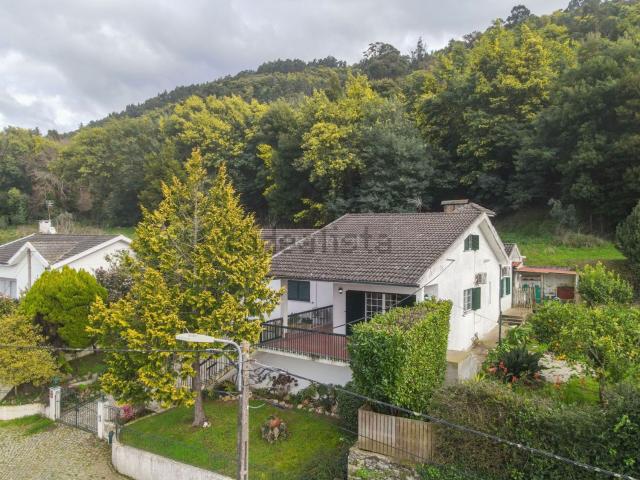 Moradia, Lousã e Vilarinho