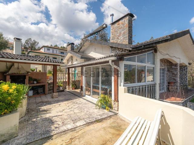 Moradia, Lousã e Vilarinho