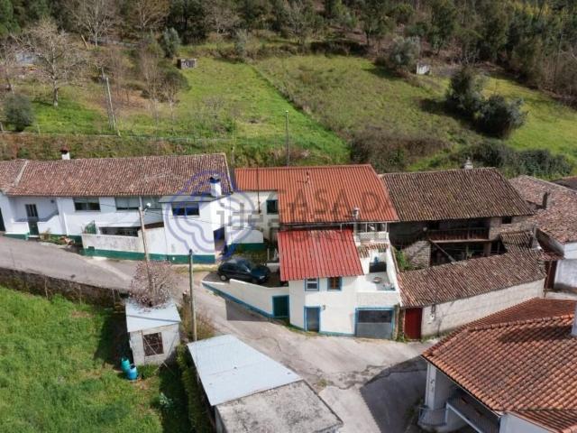 Moradia, Lousã e Vilarinho