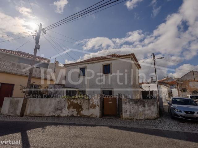 Moradia P/ Remodelar C/ Terreno 211m2 em Alcabideche Cascais