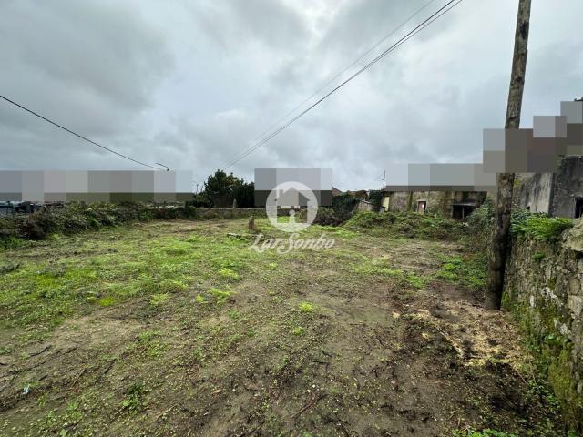 Moradia p/ restauro Térrea c/ total de terreno de 1.216m2 em Macieira da Maia, Vila do Conde