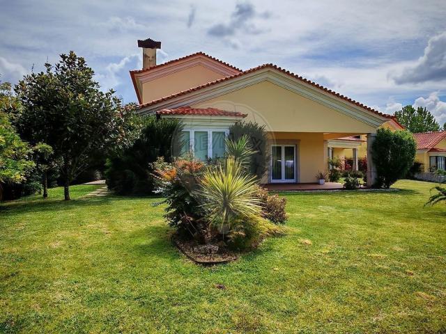 Moradia, Palhaça