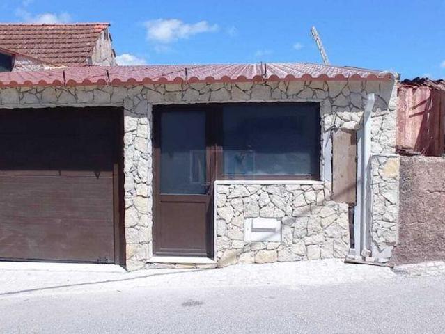 Moradia para Acabar ao Seu Gosto na zona de Penela | 26084098744