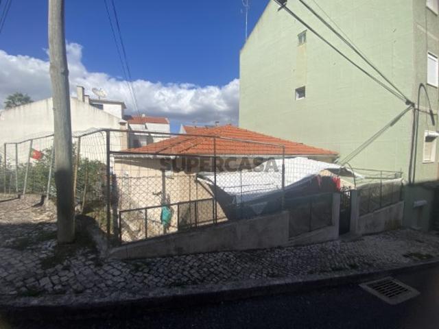 Moradia para Investimento com rendimento ou para habitação própria com rendimento
