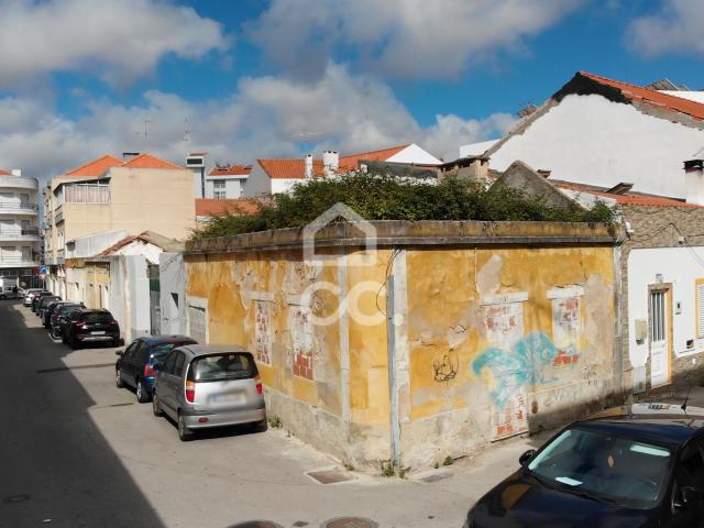 Moradia para reabilitação total, Caldas da Rainha, Caldas da Rainha, Caldas da Rainha
