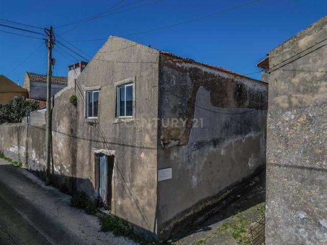 Moradia para reabilitar em Lares, Vila Verde, Figueira da Foz
