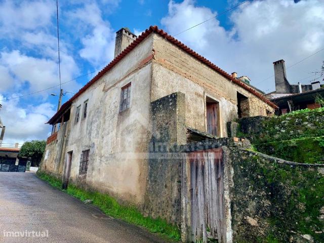 Moradia para reabilitar em Miranda do Corvo