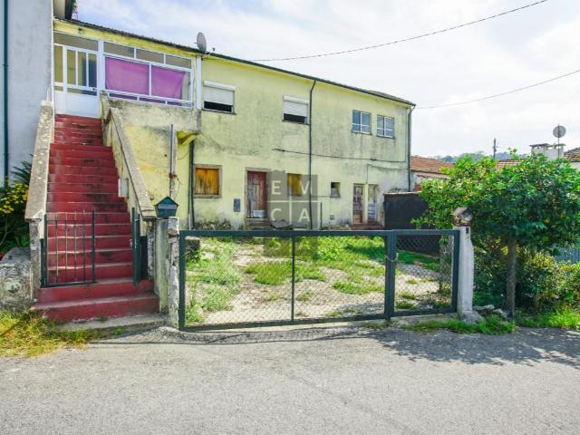 Moradia para reconstrução no centro de Santa Maria da Feira. 167m² Feira