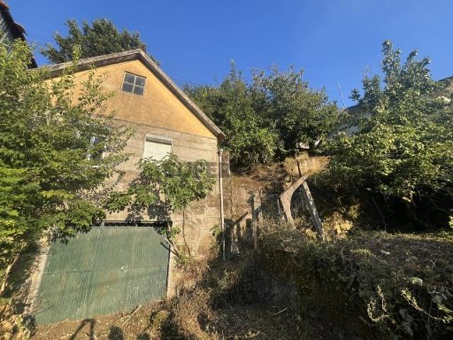 Moradia para reconstrução, vista Rio Douro Loureiro Resende