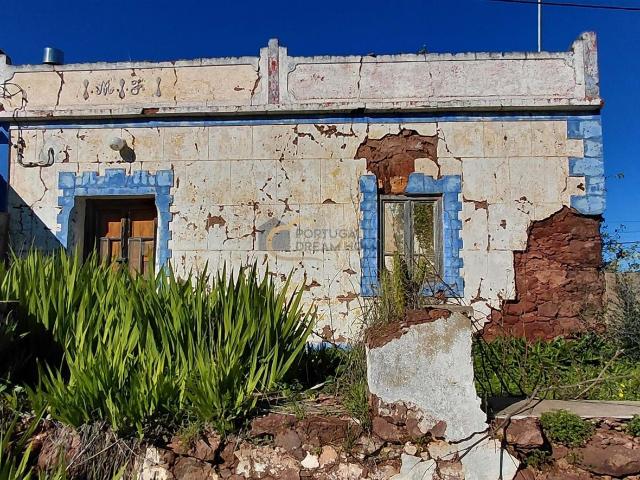 Moradia para reconstruir/ampliar | Terreno misto | Gregórios. 181m² São Bartolomeu De Messines