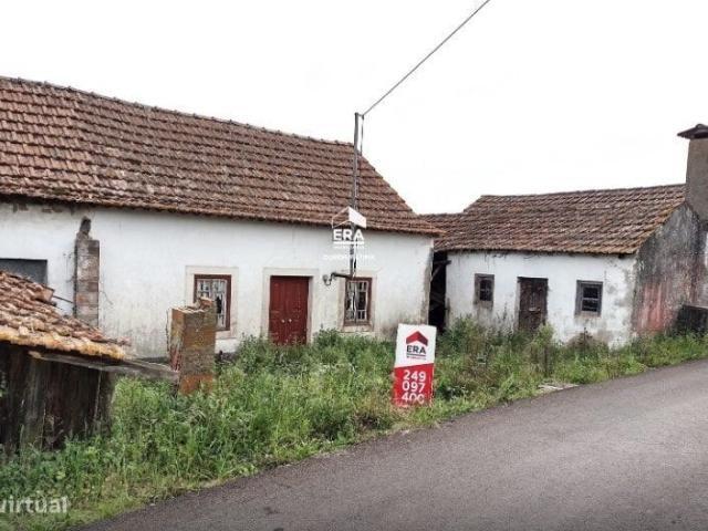 Moradia para Reconstruo em Pinhel, Ourm!