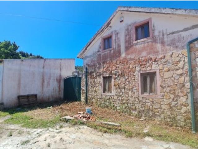 Moradia para Recuperação com terreno 903m2