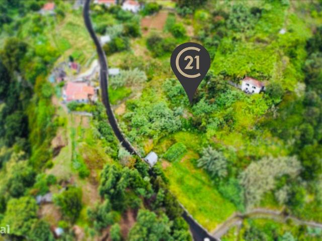 Moradia para recuperar no Faial T2