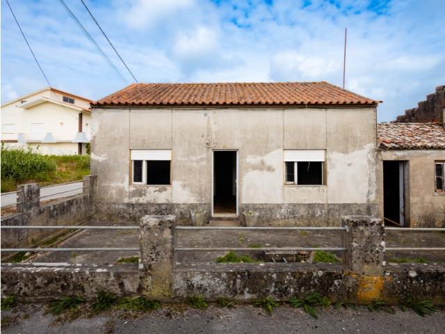 Moradia para Recuperar com Terreno e Armazém, Lavos Figueira da Foz