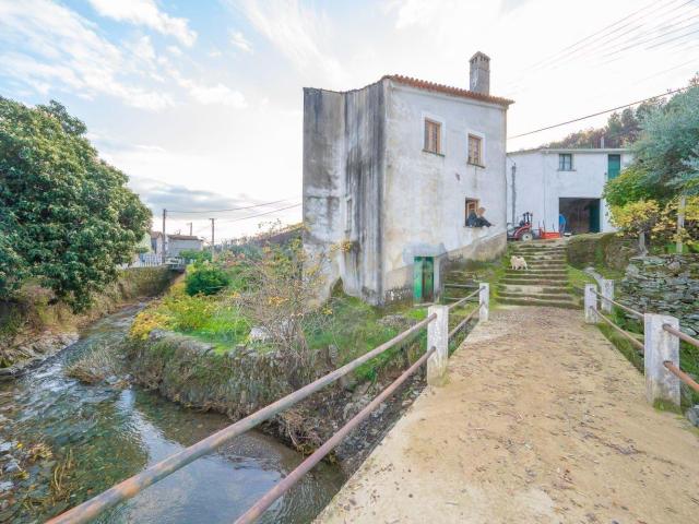 Moradia para Recuperar com Vista Lago | Vale da Figueira – Castelo Branco