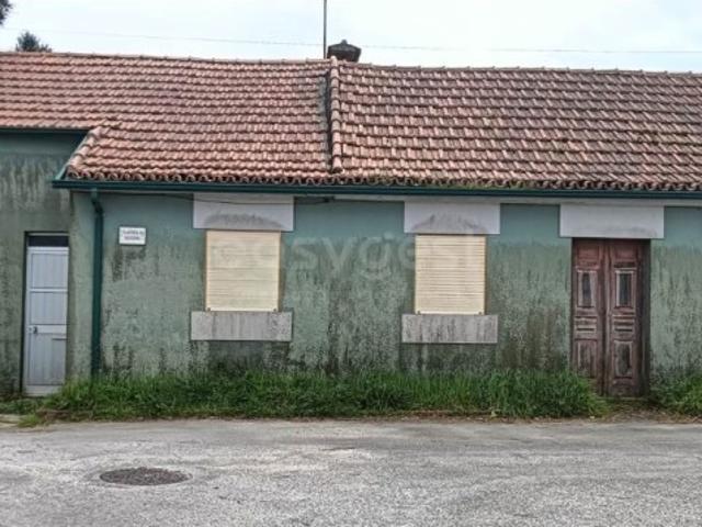 Moradia para recuperar em Maceirinha, Leiria