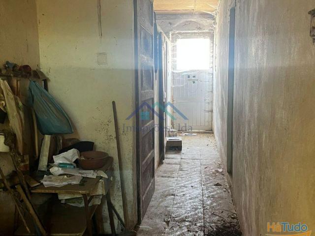 Moradia para recuperar em Giesteira | 26083614046