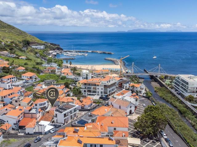 Moradia para recuperar, em zona histórica de Machico Madeira