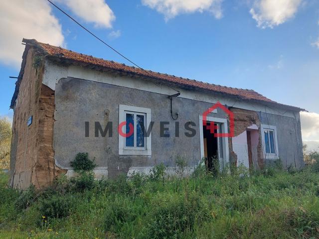 Moradia para recurerar em zona tranquila!