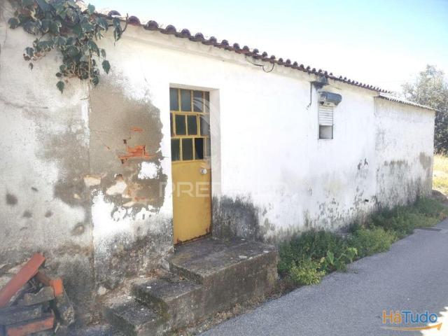 Moradia para renovação | 26084094413