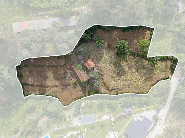Moradia para Restauro com Excelente Terreno em Gondiães – Vila Verde
