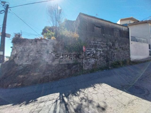 Moradia para Restauro com Projeto Aprovado