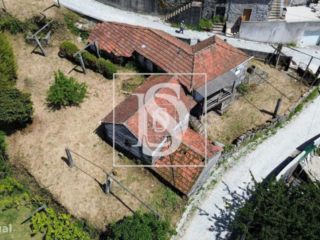 MORADIA T3 COM 582 DE TERRENO em Ovil, Baio