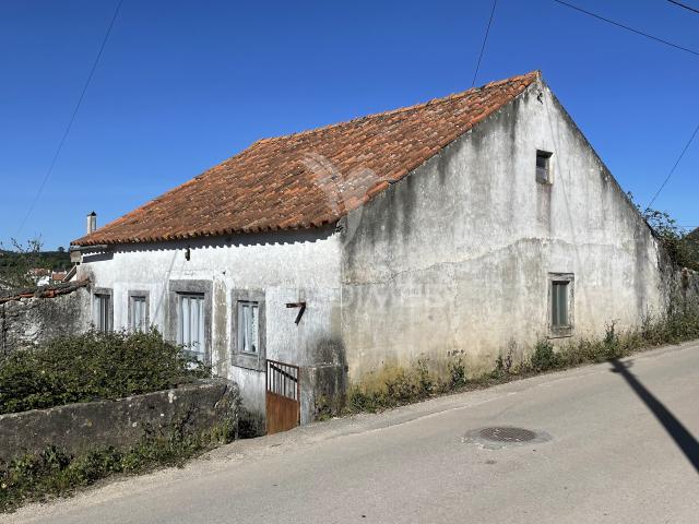 Moradia para restauro em Fátima