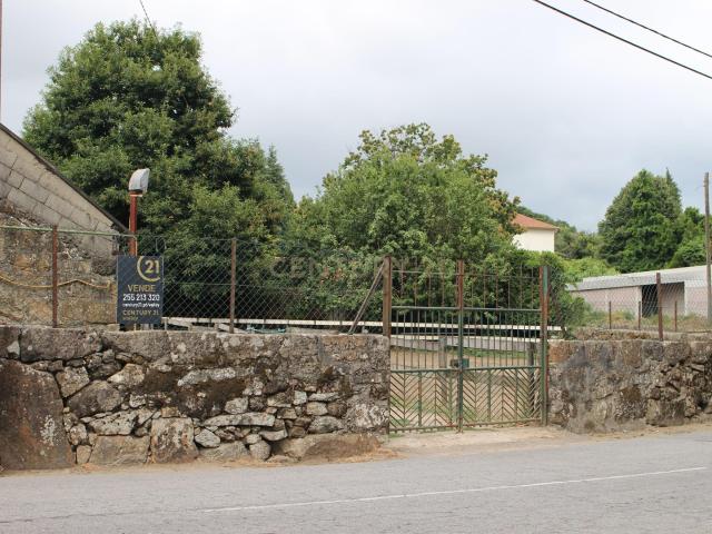 Moradia para restauro oportunidade de investimento Paços de Ferreira, Figueiró
