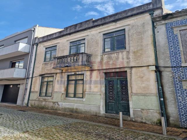 Moradia para restauro no Centro da Pvoa de Varzim
