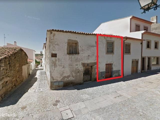 Moradia para Restaurar, Miranda do Douro