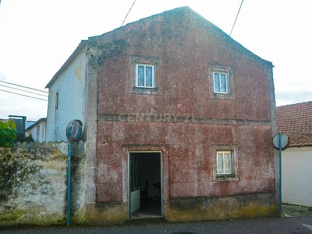 Moradia Para Restaurar em Pataias