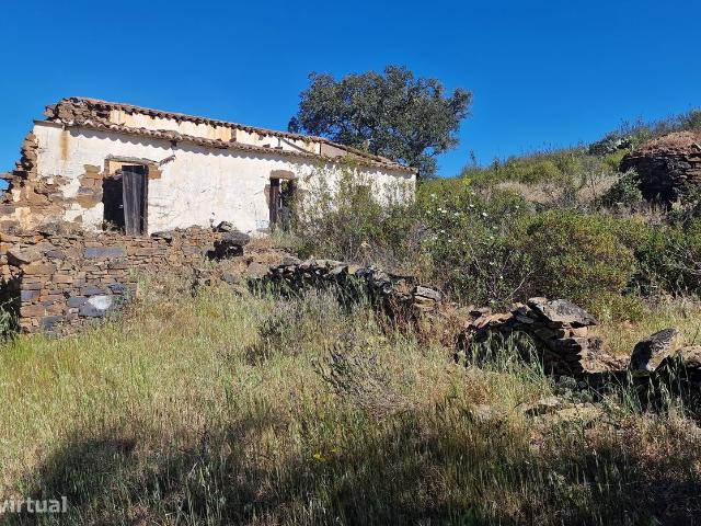 Moradia para Restaurar T2 Venda em Ameixial,Loul