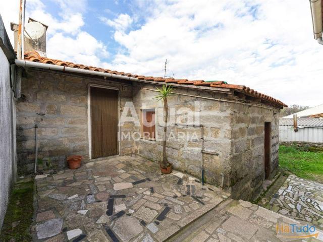Moradia para Restaurar T2+2 DUPLEX Venda em Gonça,Guimarães | 25053923271