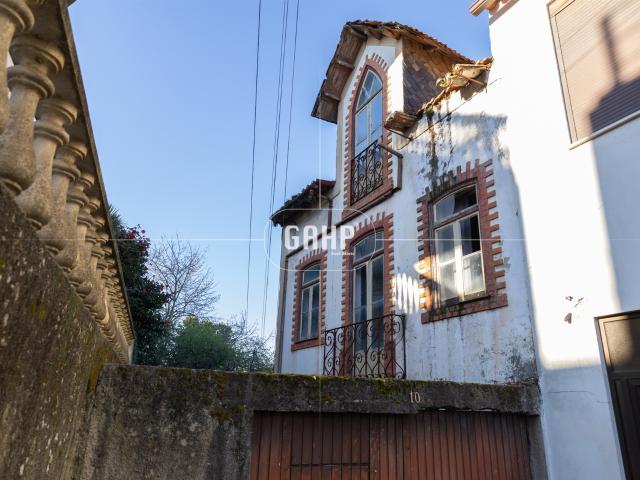 Moradia para Restaurar T2, Lorvão, Penacova | BPI Expresso Imobiliário