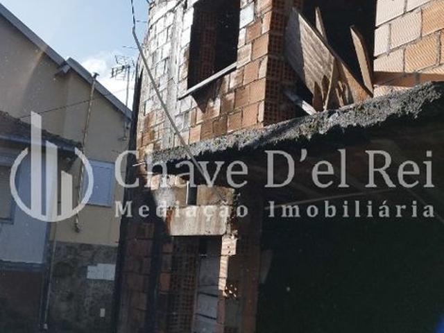 Moradia para Restaurar T1 Venda em So Cipriano e Vil de Souto,Viseu