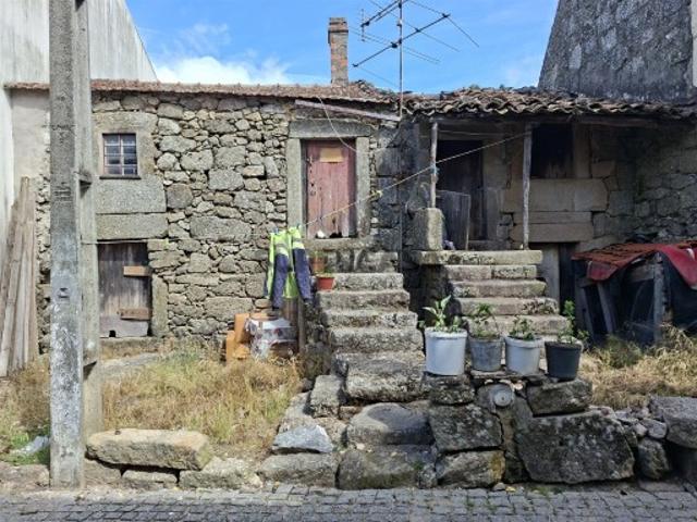 Moradia para Restaurar T3 Venda em Algodres,Fornos de Algodres